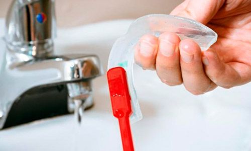 Guía para lavar el protector bucal